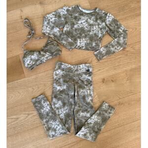 Lici Fit -  Sports Bra, Leggings and Long Sleeve Crop in Green & White